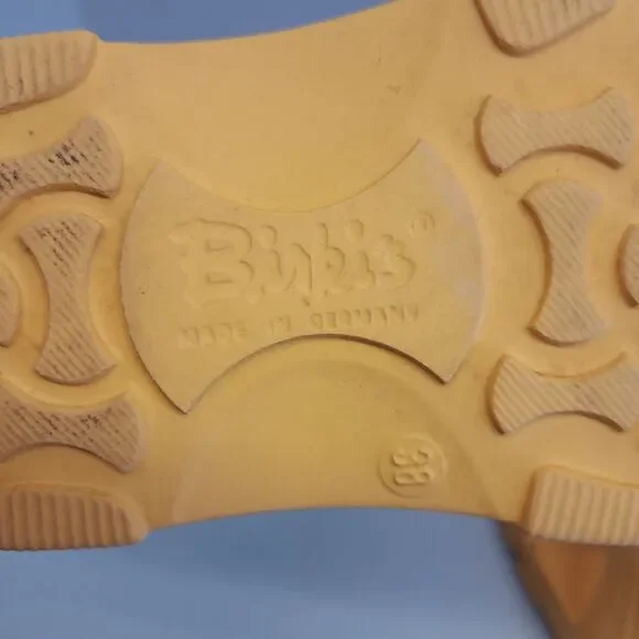 Birki's Women's Size 38/7.5-8 Yellow Flip Flops - Picture 5 of 5